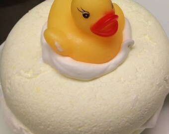 Natural Macaron Bubble Bars with Rubber Duck - Sunshine Scent (Lemongrass and Amber)