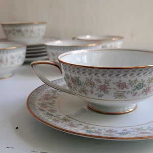 Set of 6 Sharlene Pattern Footed Cups and Saucers by Noritake
