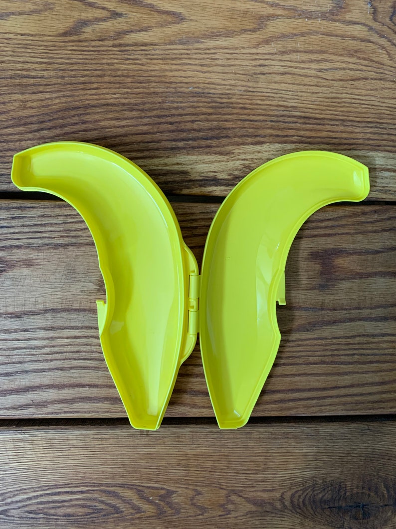 Tupperware Banana Keeper Forget Me Not Fruit Storage Container ...