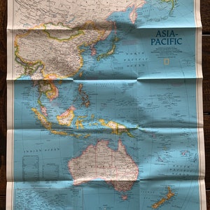 Carte pliée Asie-Pacifique 1989, carte vintage recto-verso, carte couleur