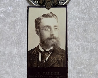 Victorian era gem sized tiny cabinet card. Dr. Ashley L. Stowell, died Oct 3rd 1891. at St. Johns Hospital. Brooklyn N.Y. Aged 25 yrs.