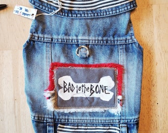 abbigliamento per cani. giacca per cani. giacca di jeans per cani. il negozio Etsy di thewoodenwolf