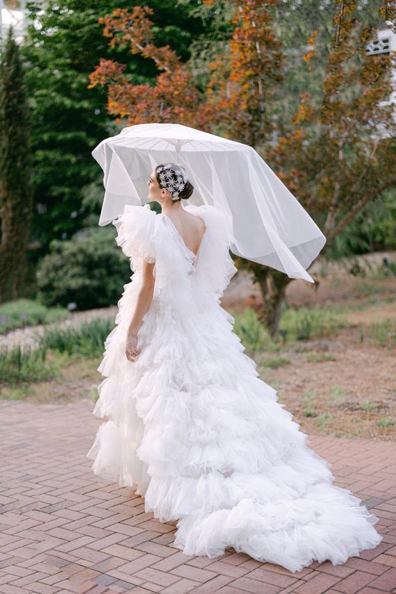 white layered wedding dress Casablanca Bridal 2043 size 10 Wedding Dress Ruffle Bridal Gown Strapless