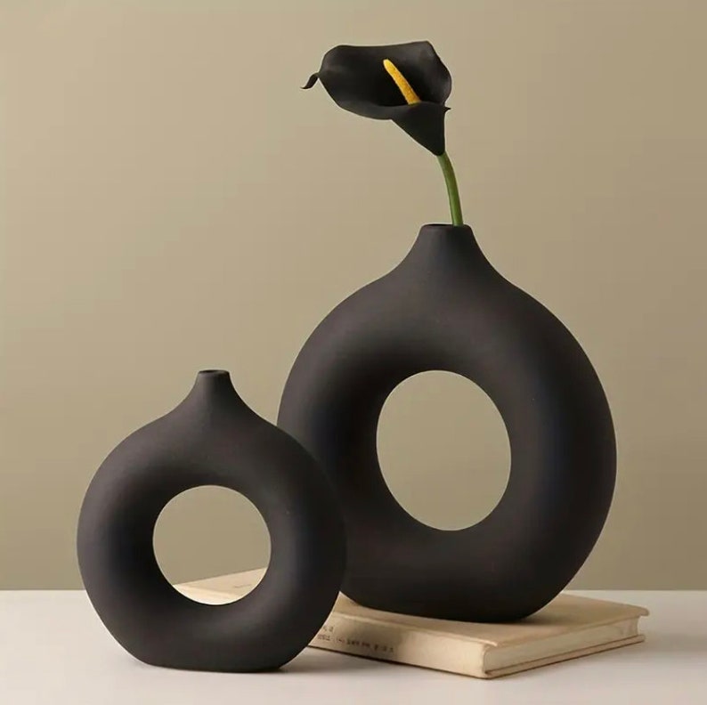 2 black ceramic vase set