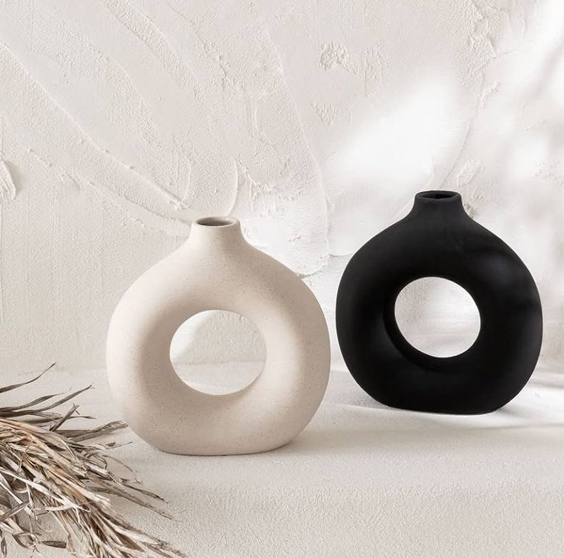 black and white donut vase set