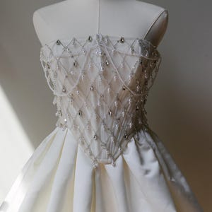 Wedding corset with rhinestones and embellishments, Basque waist corset with pearls, Custom corset, Wedding dress customiaztion