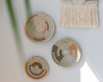 Juego de 3 cestas de pared, cesta para colgar en la pared, cesta de pared bohemia, juego de cestas de pared bohemias redondas, cesta tejida para decoración de pared, juego de cestas tejidas