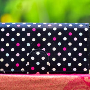 Carteira de pulso com porta-cartão de crédito. Carteira de bolinhas, bolsa clutch de tecido de algodão, carteira vegana feita à mão, carteira de viagem, presentes exclusivos para ela