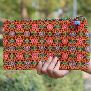Embrague para mujer, tela boho colorida única, pulsera floral vegana, bolsa de maquillaje tejida, bolsa cosmética Boho Chic, bolsa de viaje con cremallera