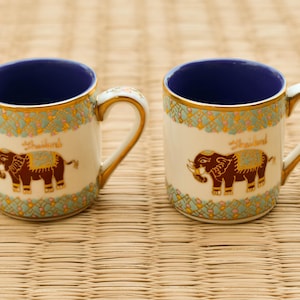Juego de tazas de café expreso Benjarong, par de delicadas tazas de café expreso de Tailandia, tazas Benjarong doradas, regalo único para los amantes de los elefantes
