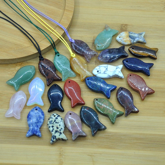 Carved Gemstone Fish Necklace，Gemstone Fish For DIY Jewelry Making Creative woven fish Necklace,Happiness Necklace，Fishing gift，Carved Fish