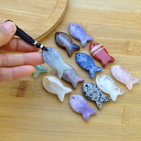 Carved Gemstone Fish Key chain，Gemstone Fish For DIY Jewelry Making Creative woven fish Keychain,Happiness Keychain，Fishing gift，Carved Fish