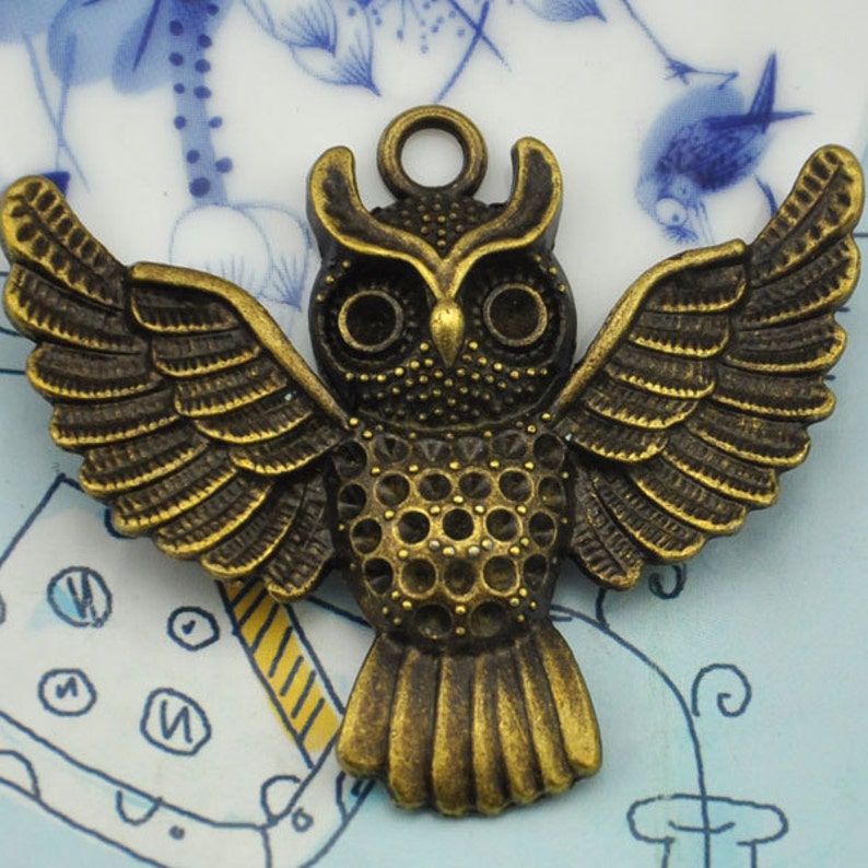 10 pcs of Antique Bronze Lovely Owl Charm Pendants 45x52mm --J20746