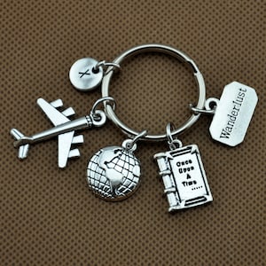 Personalised aeroplane keyring - Travel keychain - Gift for pilot - Wanderlust Keychain - Travel gift - Stocking stuffer - Stocking filler