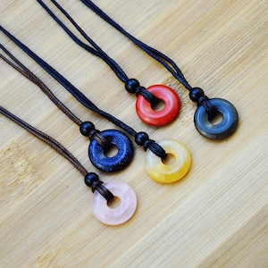 Crystal Gemstone Donut Cord Necklace,Healing Crystal Donut Pendant with Adjustable Rope Necklace,Gemstone Donut Lucky and Wishes Necklace