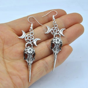 Bird Skull Witch Earrings,Wiccan Earrings,Crow Skull Steampunk Earrings Plague Doctor,Halloween Raven Crow Bird Skull Dangle Earrings