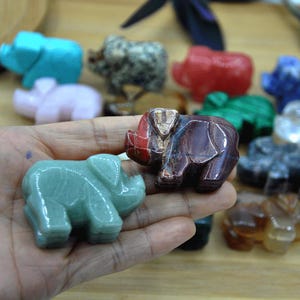 2&#39;&#39; Nature crystal pig，Lucky Pig Charm，Abundance and Prosperity，Hand Carved Pig，Home Decor,Crystal Gift，Crystal Animal Statue，Christams gift