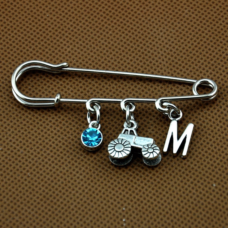 Cute Farm Safety pin,Christmas Gift,DIY Hijab Pins,safety pin broach,coat pins Tractor Safety pin,Tractor Gifts