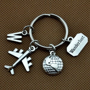 Personalised aeroplane keyring - Travel keychain - Gift for pilot - Wanderlust Keychain - Travel gift - Stocking stuffer - Stocking filler