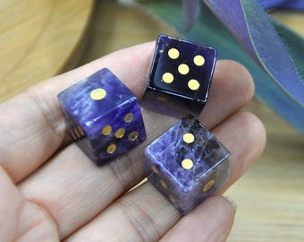 16mm Hand Carved Natural Amethyst Dice，Polished Crystal Dice，Pocket Talisman，Energy Stone D6 Die，Gemstone Carved Dice for Metaphysical Use