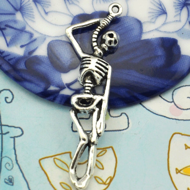 20 Pcs of Antique Silver Skeleton Hanging on Rope Pendants | Etsy