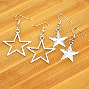 Star Dangle Earrings，Christmas Star，Celestial Earrings，Star Jewelry, Dainty Earrings, Twinkle Little Star, Five Pointed Star Earrings