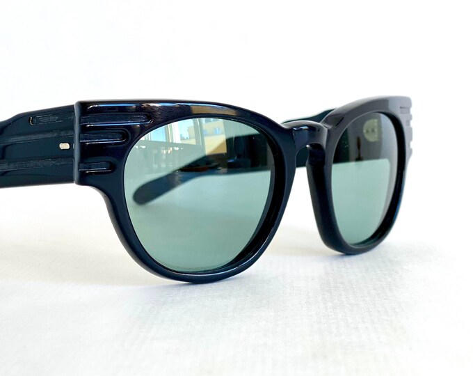 Vintage 1981 Fiorucci 8 Sunglasses – First Fiorucci Eyewear Collection – Made in Italy – New Old Stock