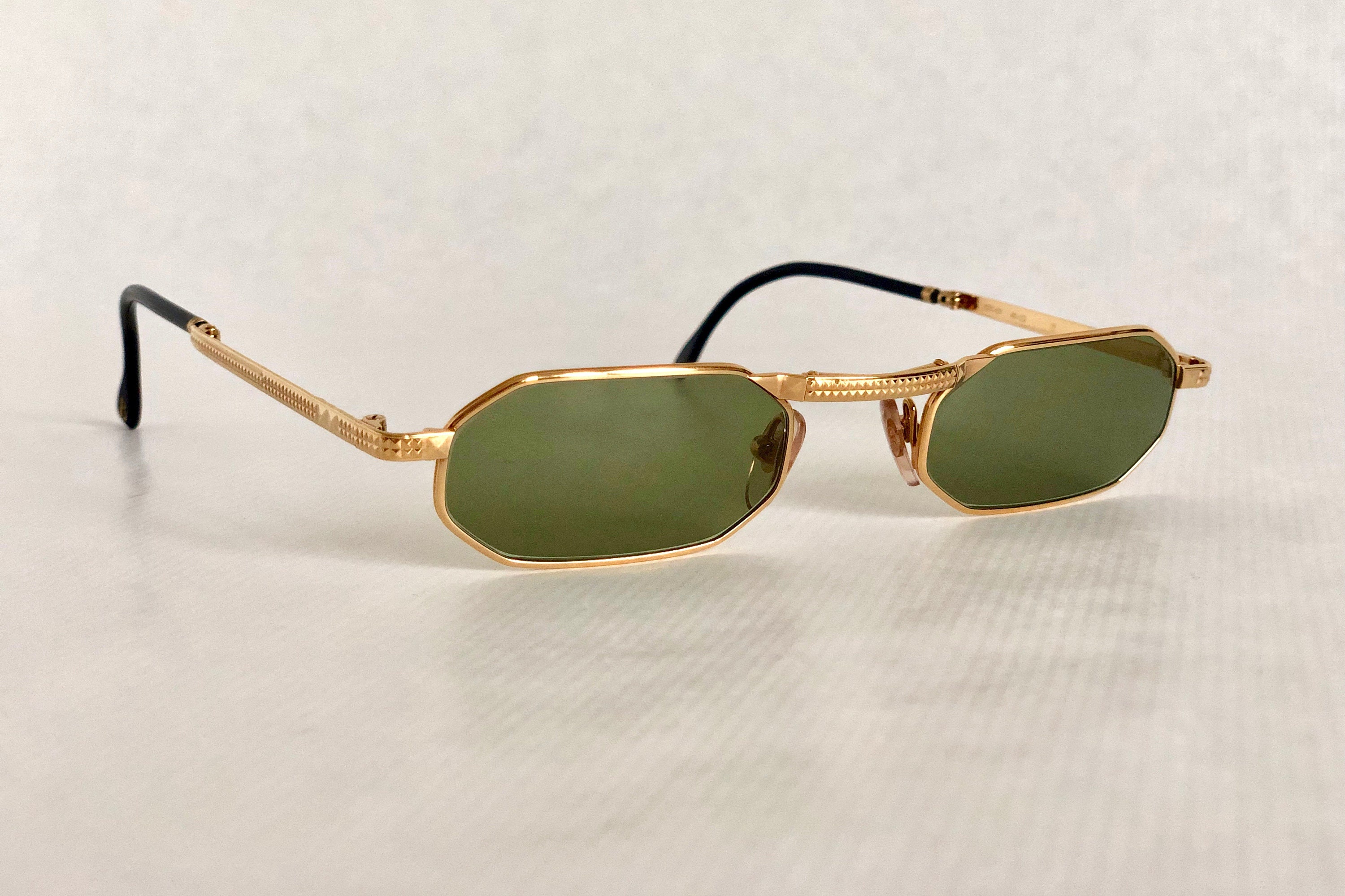 BOUCHERON サングラス DECY1 GOLD PLATED Boucheron 44 Gold Plated Sunglasses