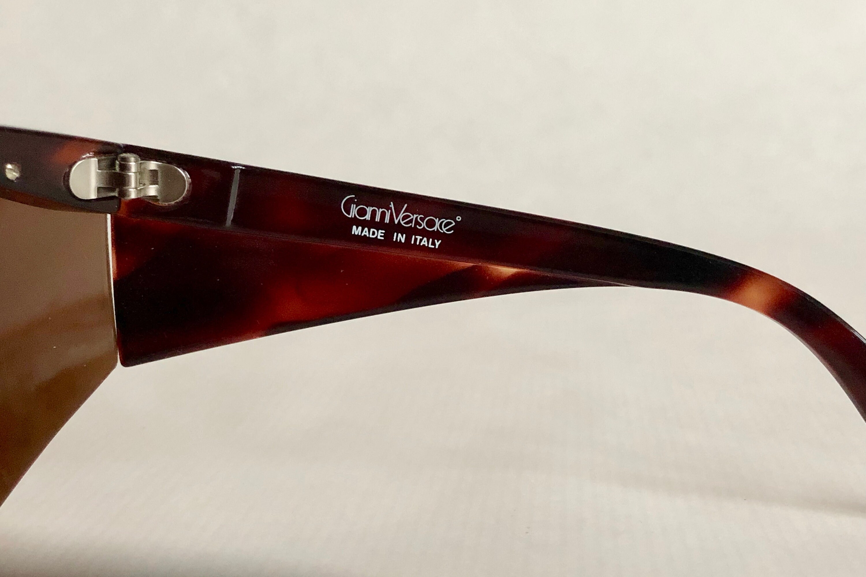 売れ筋日本 GIANNI 未使用デッドストック VERSACE イタリア製 ヴィンテージ サングラス/メガネ