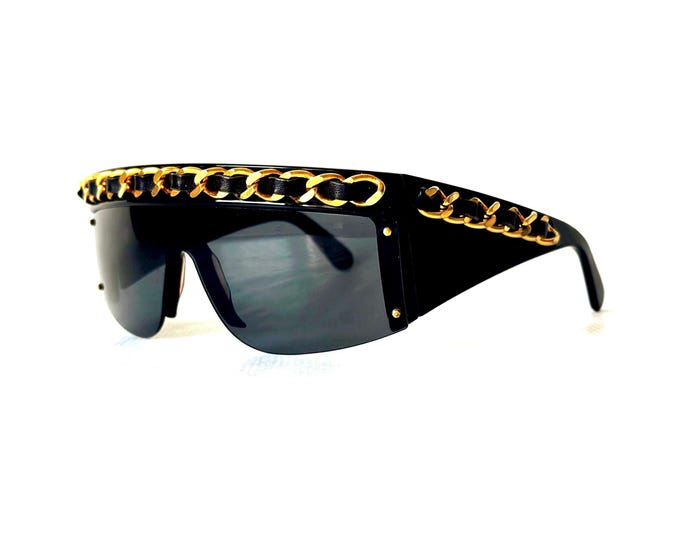 Vintage CHANEL 0026 Chain Sunglasses Made in Italy in 1991