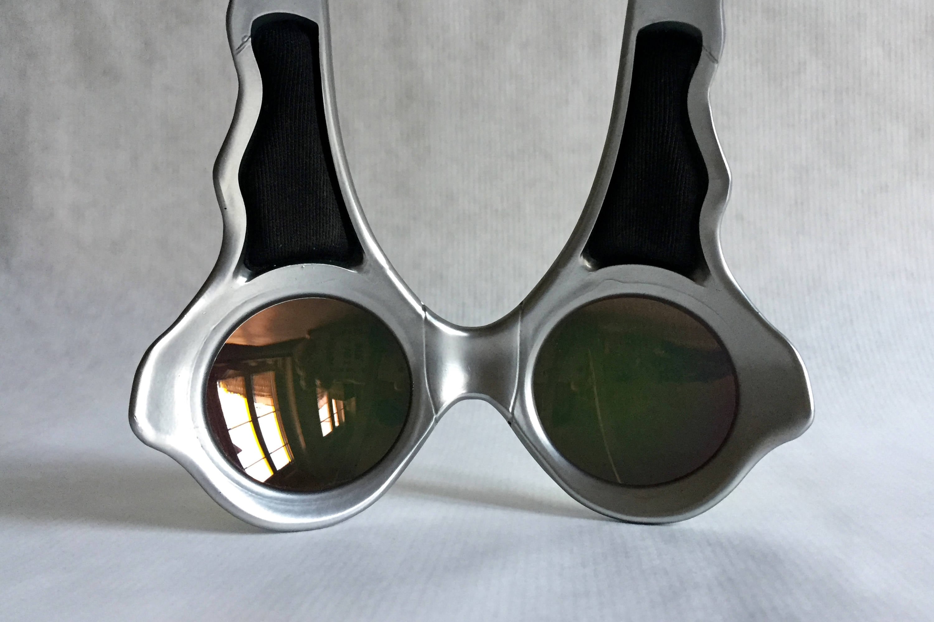 Oakley Overthetop Fire Iridium FMJ Vintage Sunglasses New Old Stock  including Extra Set of Lenses and Softpouch