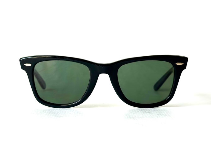 Vintage Ray-Ban Wayfarer by Bausch & Lomb Sunglasses First Generation Including Case Made in USA in the 1970s