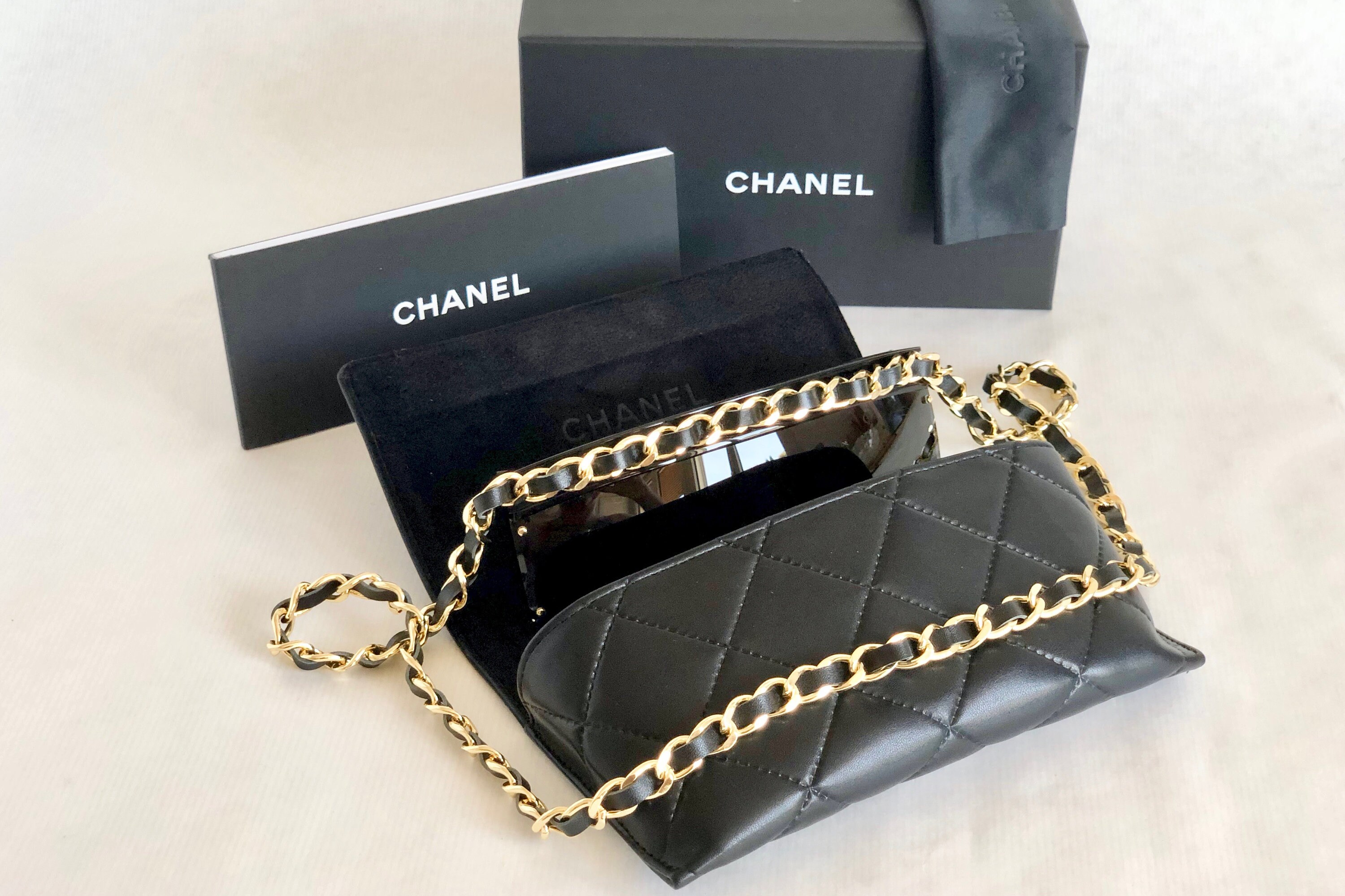 CHANEL 0027 Long Chain Vintage Sunglasses – New Old Stock CHANEL 0027 Long Chain Vintage Sunglasses – New Old Stock