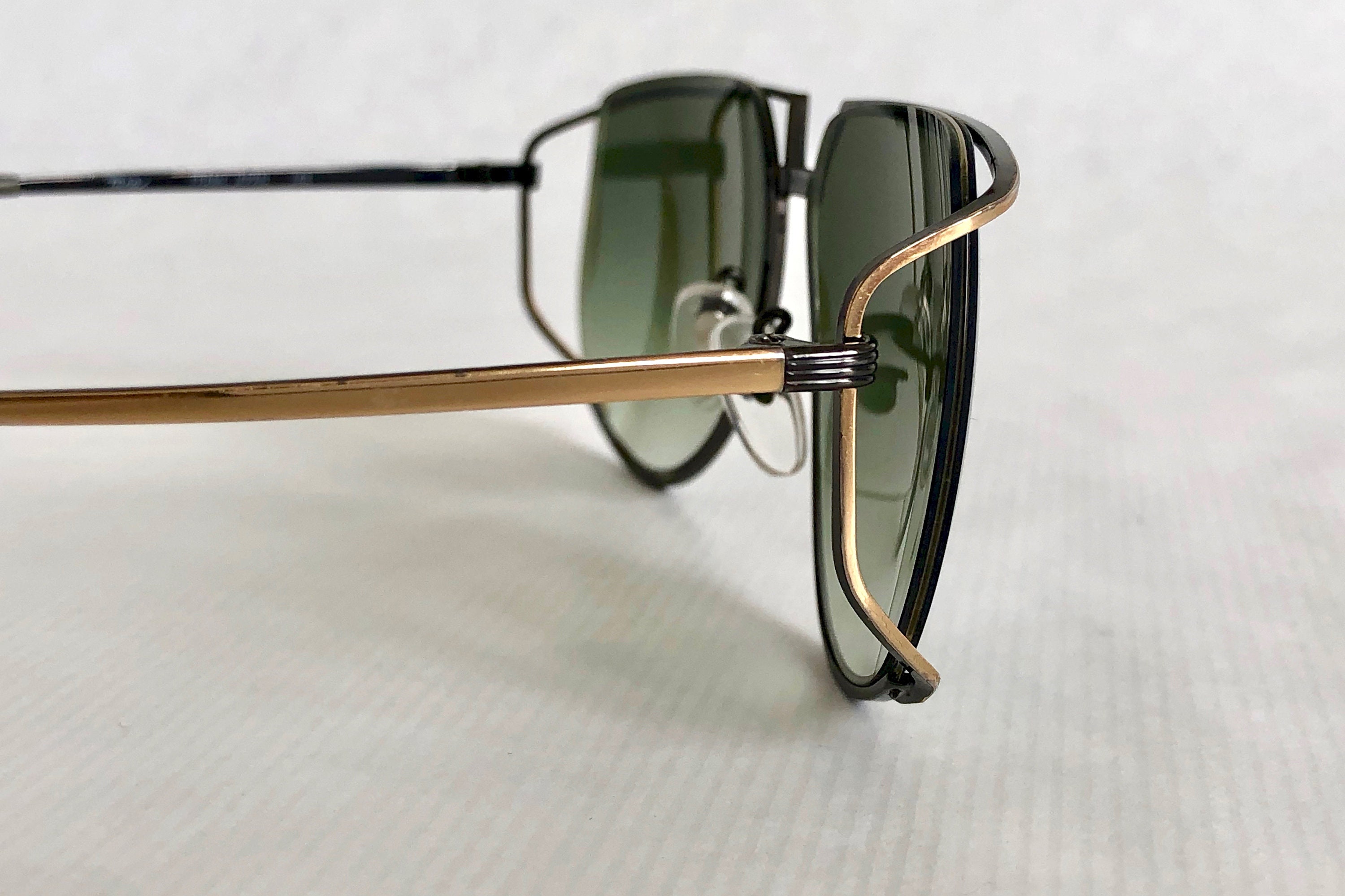 Tura 425 GUN Vintage Sunglasses – Made in Japan