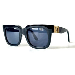 Vintage Gianni Versace 465 Sunglasses New Old Stock Including Gianni Versace Leather Case Made in Italy in the 1990s