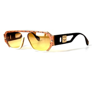 Gafas de sol vintage MCM G8 de cuerno de búfalo auténtico. Incluye estuche de cuero MCM Cognac Visetos. Fabricadas en Alemania Occidental en la década de 1980.