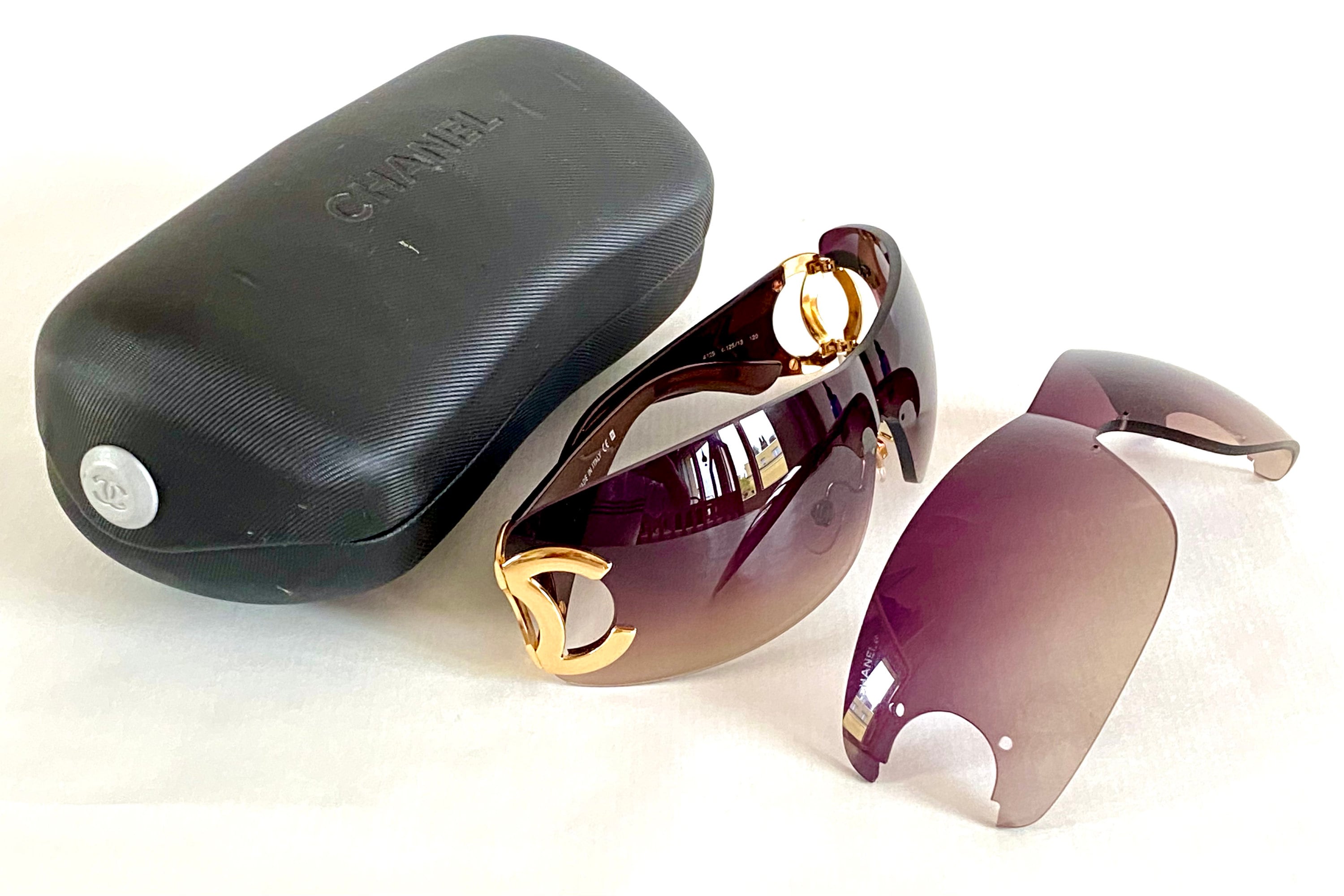 国産品 CHANEL 1990s Vintage 4125 Case Chanel Including – Sunglasses 小物
