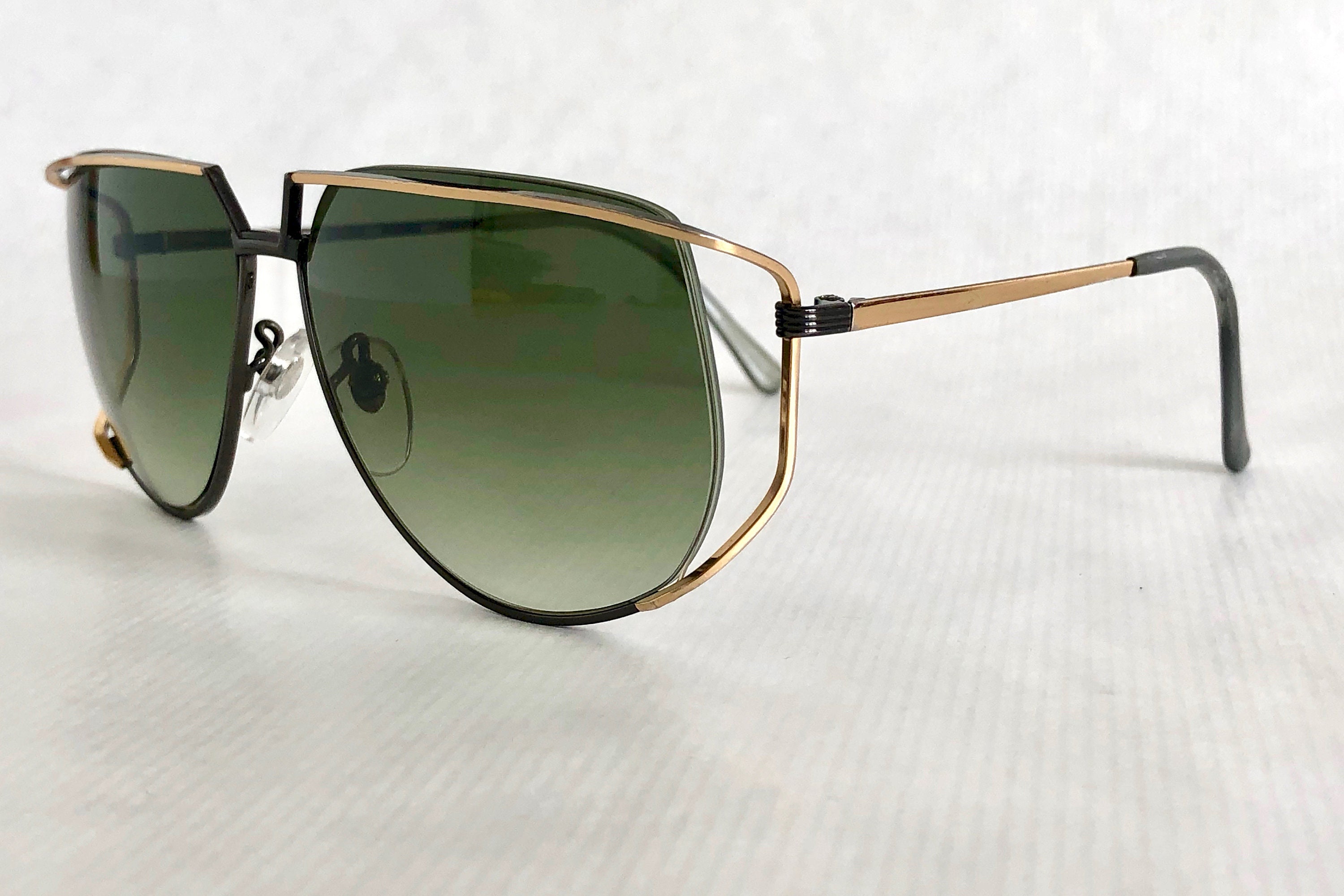 Tura 425 GUN Vintage Sunglasses – Made in Japan