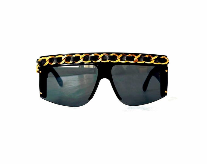 Vintage CHANEL 0026 Chain Sunglasses Made in Italy in 1991