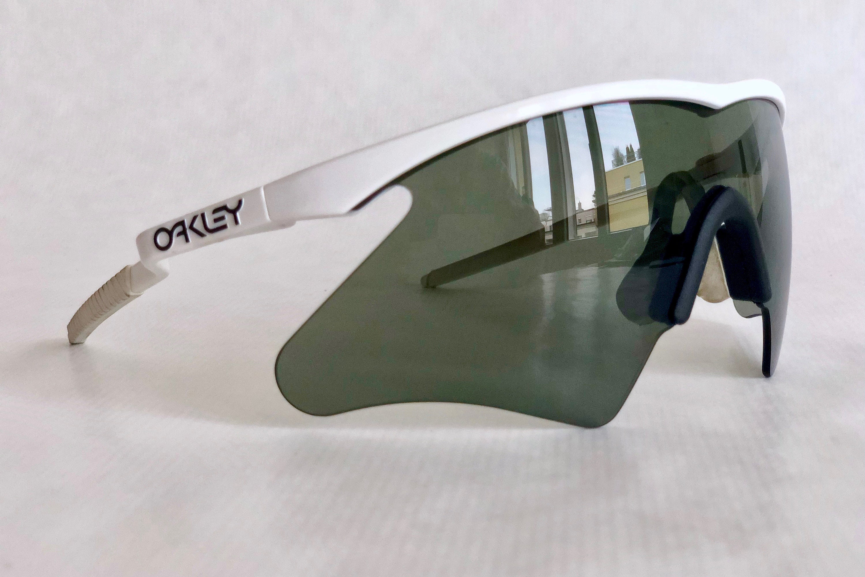 Oakley M Frame Mumbo with Hammers 1990 Sunglasses – Full Including Extra Nose/Ear Kit – New Old Stock