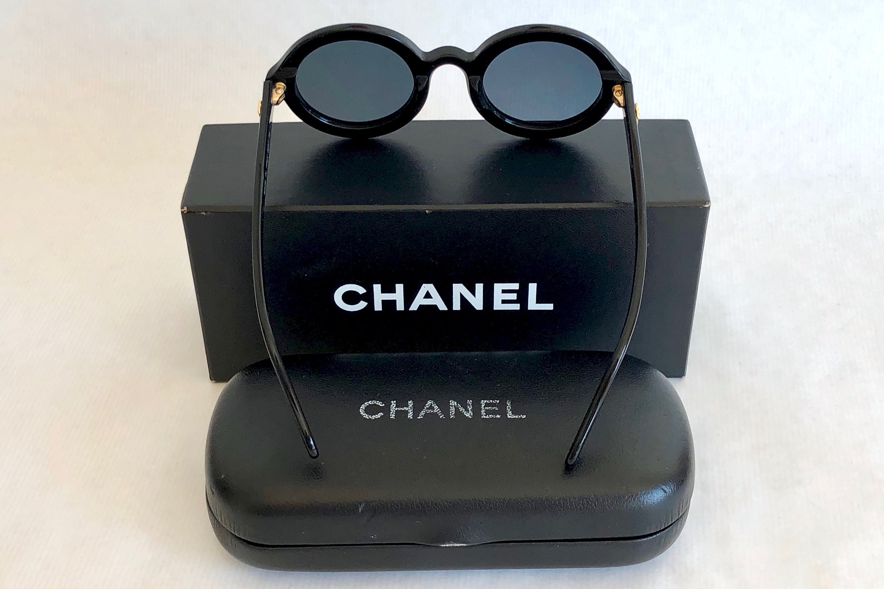 CHANEL 0017 10 Vintage Sunglasses New Old Stock including Case and Box