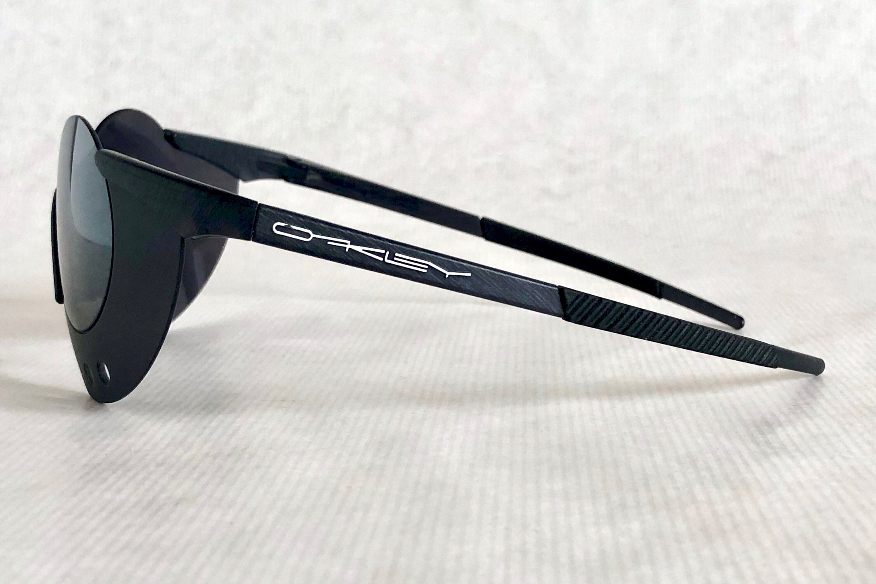 Oakley Zero 0.3 Vintage Sunglasses – New Old Stock Oakley Zero 0.3 Vintage Sunglasses – New Old Stock