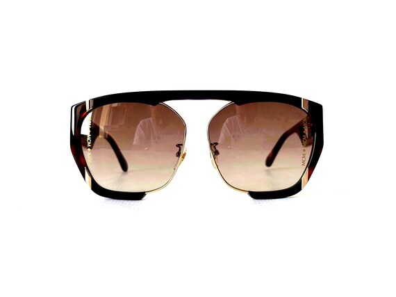Buy Vintage MCM 672SA Sunglasses New Old Stock Full Set  display picture 2