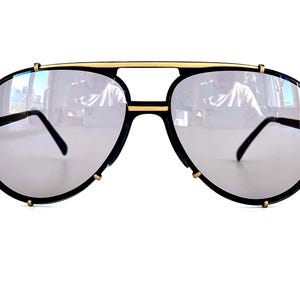 Gafas de sol vintage Michel Platini, nuevas, de antiguo stock, incluye dos juegos de lentes. Fabricadas en Italia en 1989.