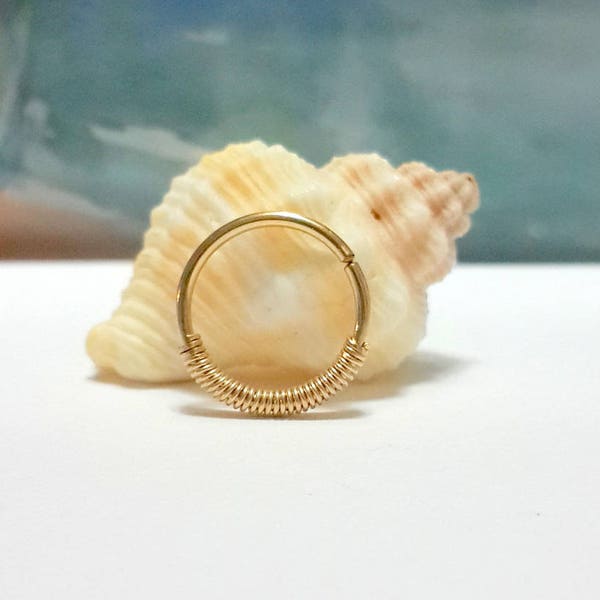 VENTA -Piercing de caracola de oro, pendiente de caracola, joyería de caracola, anillo de caracol, aro de caracol, joyería perforadora de caracol, calibre 16-22, diámetro interior de 12-16 mm