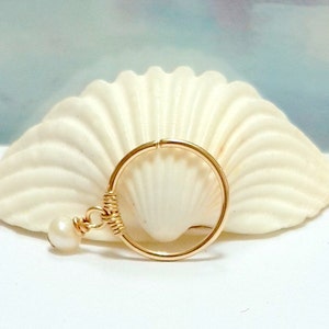 Pearl Cartilage Hoop Earring-June Birthstone Earring- Silver Pearl Helix Earring- Gold Pearl Helix Hoop - 16G 18G 20G 22G-Gift For Her-Sale