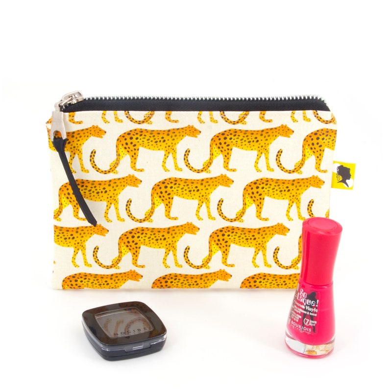 Original makeup case, with a personnal illustration of cheetah, handmade with metal zipper, gift for woman, for valentines day, 18x12 cm image 8