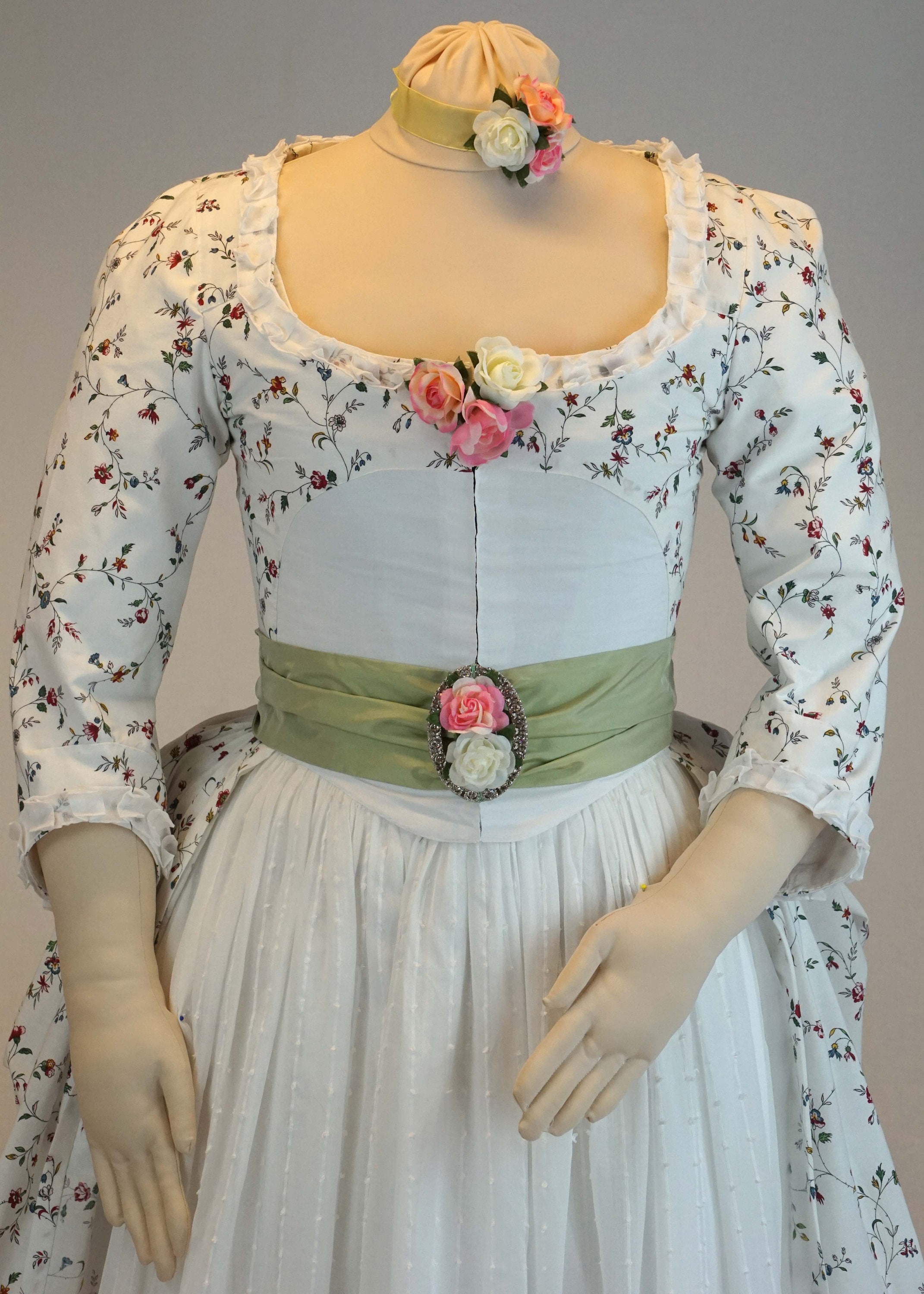 Robe a la Anglaise 177090 incl. two different sleeves Etsy