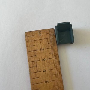 1:48 Modern Armchair and Round Coffee Table kit. image 4