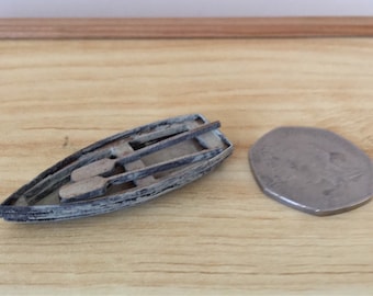 1:48 Distressed Rowing Boat.